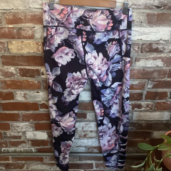 Ideology Black and Purple Floral Mesh Ankle Workout Cropped Leggings Size L - Picture 4 of 7